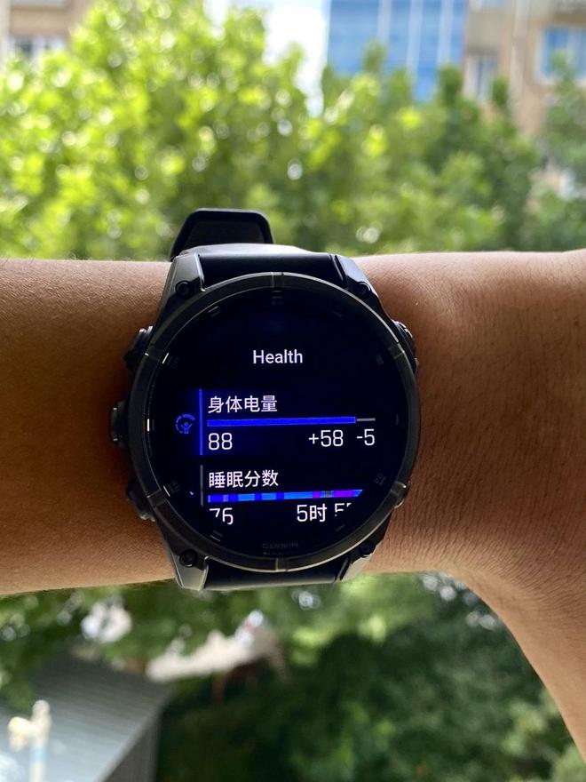 的完美结合佳明Fenix 8重磅来袭k8凯发一触即发智能科技与户外运动(图7)