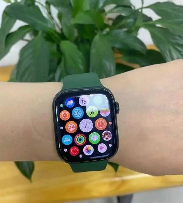 ：解锁不同场合的腕表搭配秘籍AG凯发成为马竞合作腕间时尚(图3)